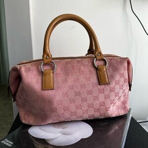 Vintage Authentic Gucci 2000s handbag Pink